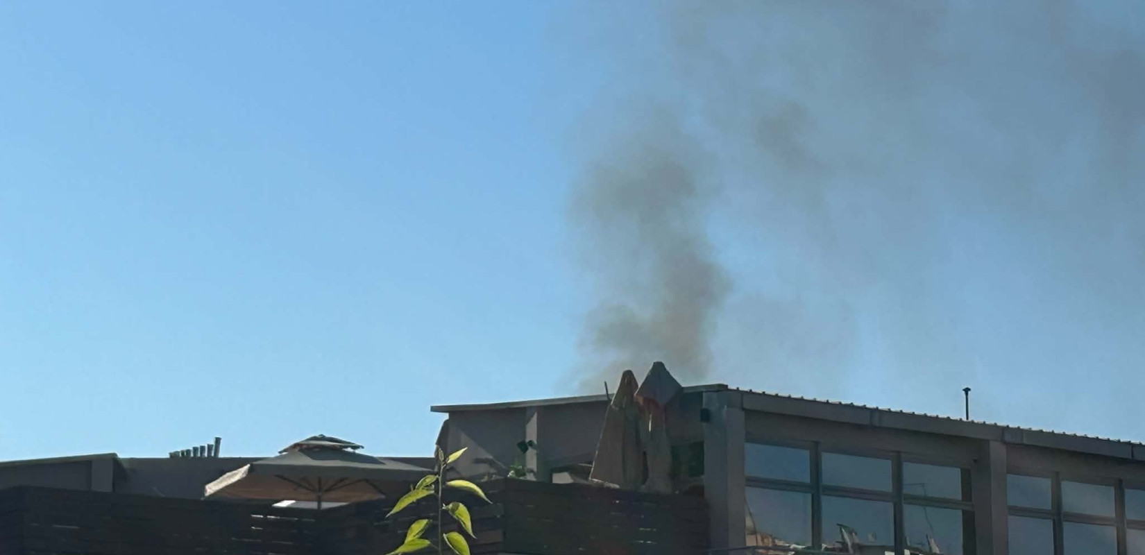 Φωτιά σε σπίτι στο κέντρο της Θεσσαλονίκης (βίντεο)