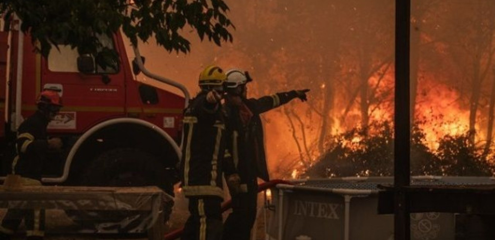 Φλέγονται Γαλλία και Ισπανία:: Σε απόσταση 15 χλμ από το Μπορντό οι φλόγες - 320.000 άνθρωποι απομακρύνθηκαν από τα σπίτια τους