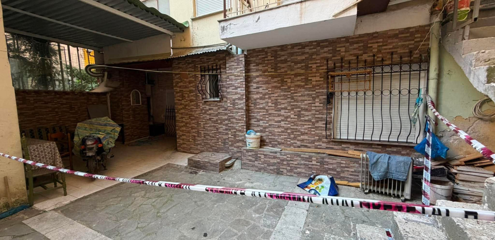 Σέρρες: Φύλλο και φτερό κάνει η αστυνομία το σπίτι του 68χρονου - Τι υποστηρίζει ο γιος του