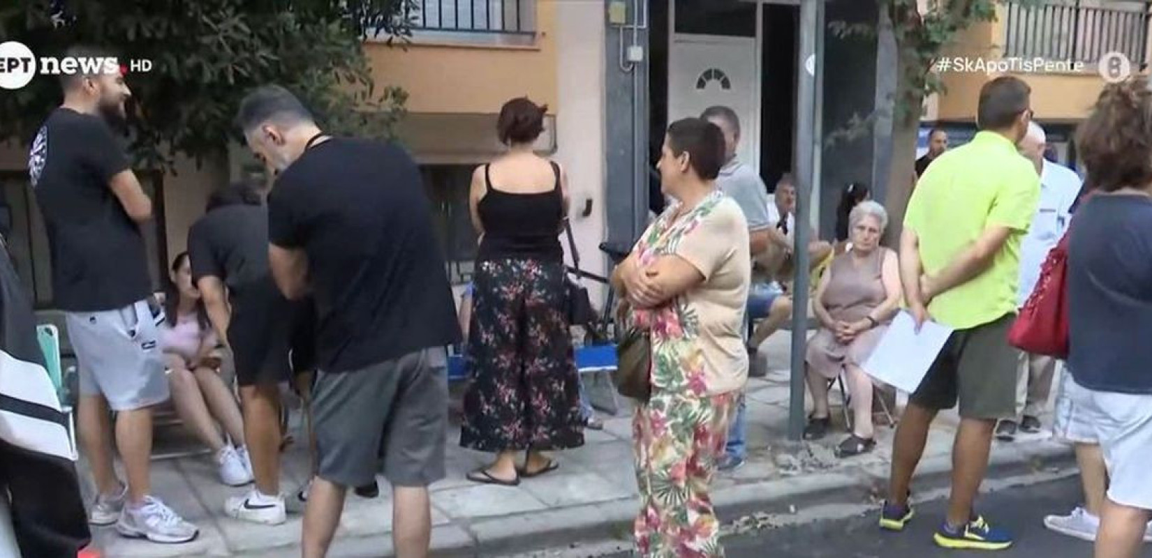 Θεσσαλονίκη: Πολίτες κοιμήθηκαν το βράδυ έξω από το αστυνομικό τμήμα Τούμπας για να βγάλουν διαβατήριο