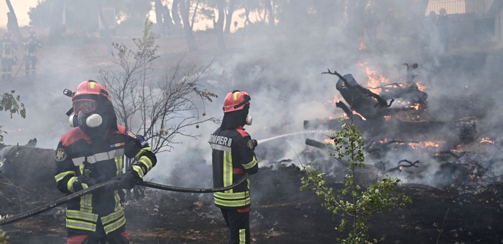 Ολονύχτια μάχη με τις φλόγες στην Δυτική Αττική: Τρία τα βασικά σημεία φωτιάς - Εκατοντάδες Πυροσβέστες επιχειρούν ακόμη