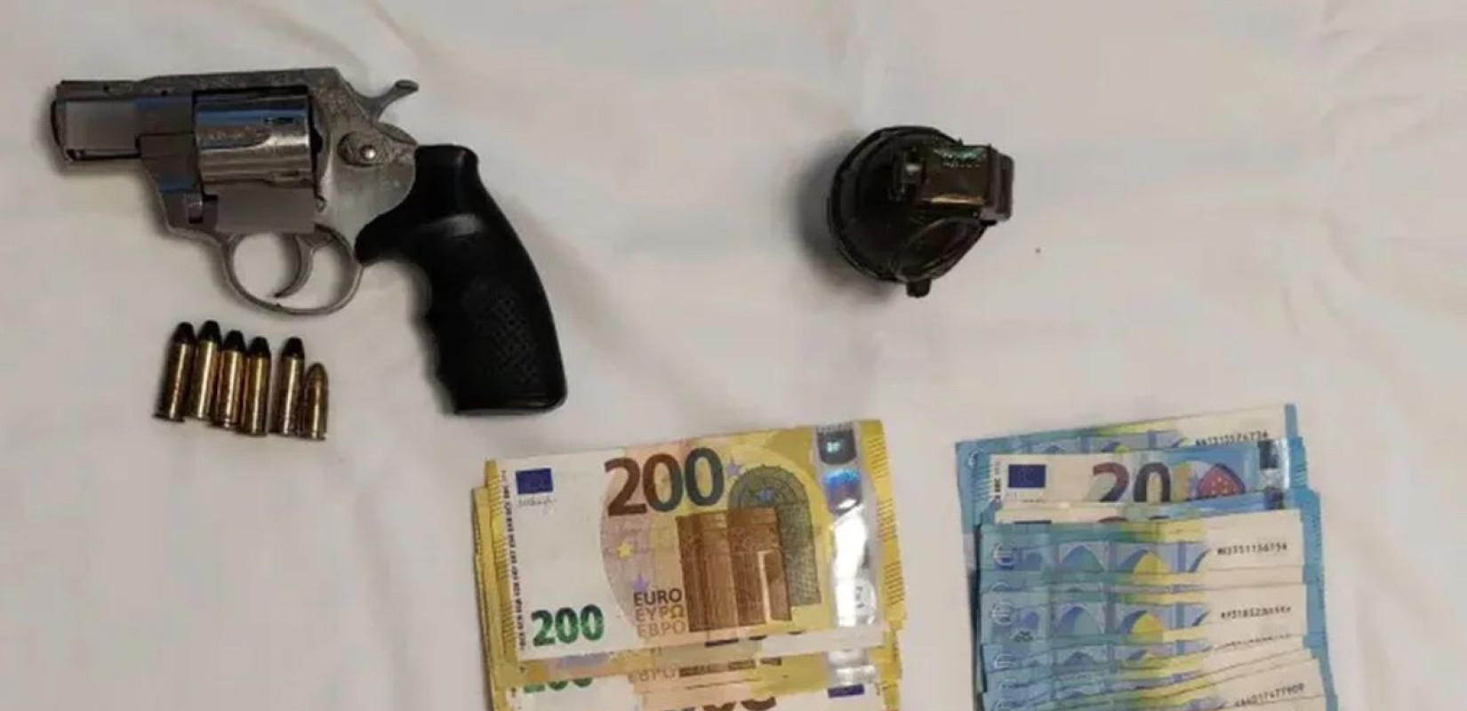 Σχέδιο επίθεσης κατά του εισαγγελέα Ντογιάκου - Οι οδηγίες από τις φυλακές Διαβατών και η χειροβομβίδα στη Γλυφάδα