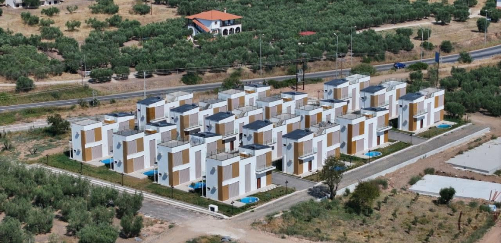Χαλκιδική: Σάρκα και οστά παίρνει το project με τις 175 βίλες στη Γερακινή - Δείτε φωτογραφίες