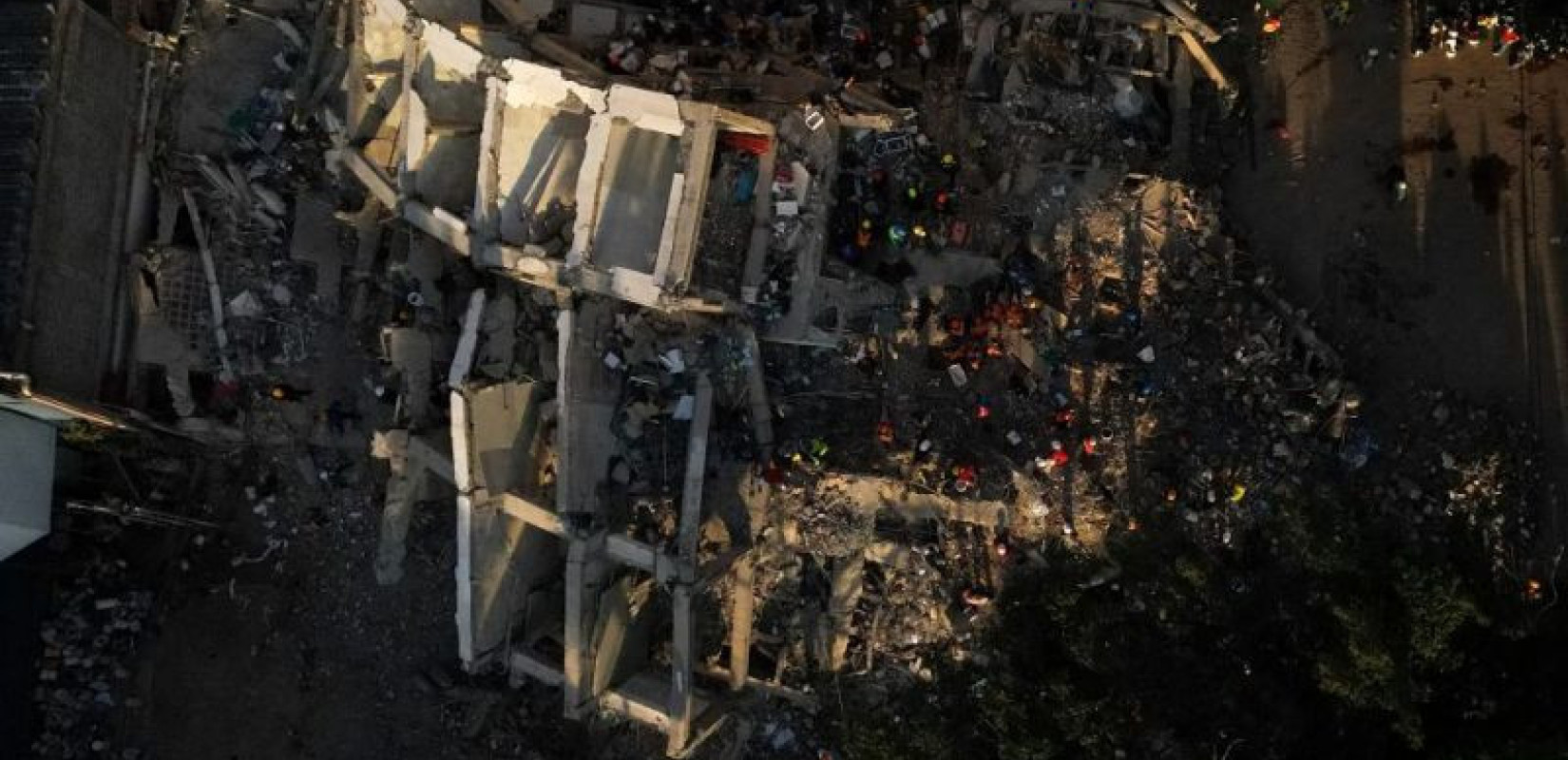 Σεισμός στην Κολομβία: Σβήνουν οι ελπίδες για επιζώντες, μεγαλώνει η απόγνωση - 281 νεκροί και 379 αγνοούμενοι
