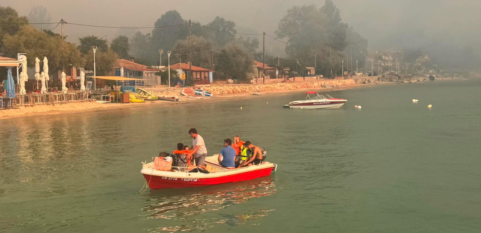 Καμπανάκι» στα Βαλκάνια για τη φωτιά στη Χαλκιδική - Πρώτο θέμα σε Σερβία και Βουλγαρία