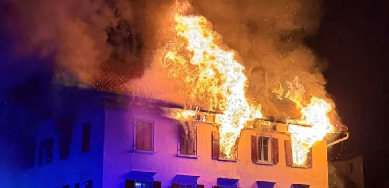 Ανησυχία στην Ελβετία μετά από φωτιά σε κτίριο κατοικιών - Αγνοούνται πέντε άτομα