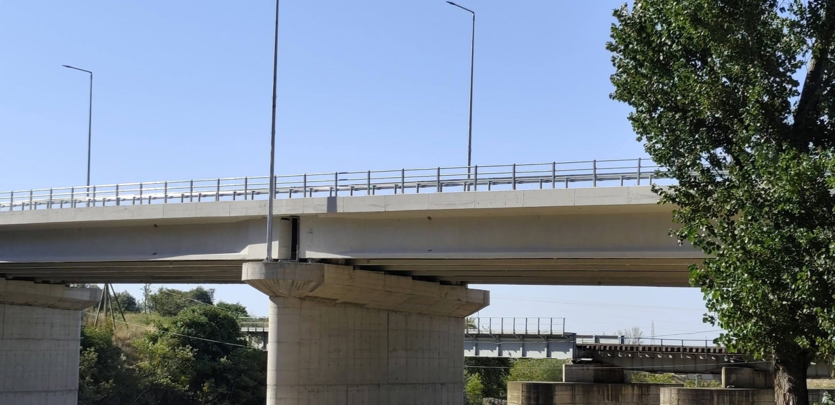 Δόθηκε στην κυκλοφορία εννέα χρόνια μετά η νέα γέφυρα του ποταμού Κομψάτου στην Κομοτηνή