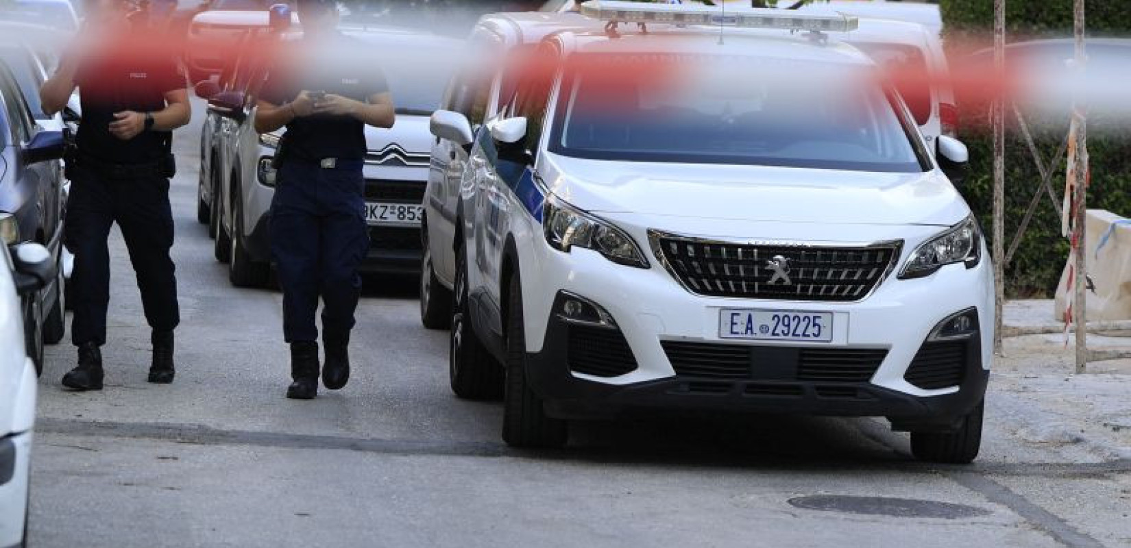 Νέα Σμύρνη: Σκότωσε την 45χρονη έξω από την πολυκατοικία όπου έμενε με την κόρη της - Νέες αποκαλύψεις για την ενέδρα θανάτου (βίντεο)
