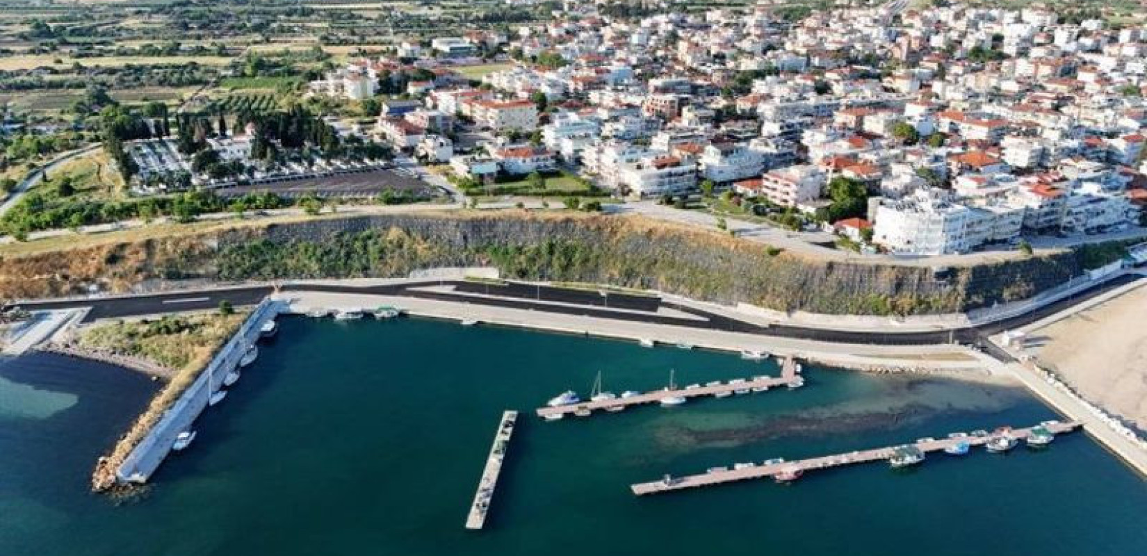 Χαλκιδική: «Αλλάζει πρόσωπο» η Νέα Καλλικράτεια - Στην τελική ευθεία η ανάπλαση του λιμανιού και το μεγάλο σχέδιο για το παραλιακό μέτωπο (βίντεο)