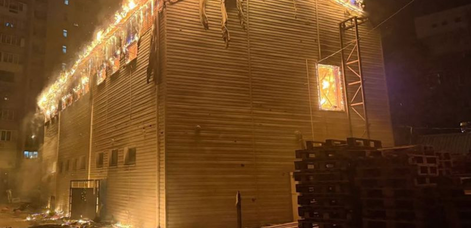 Ρωσικό σφυροκόπημα στο Κίεβο: Τουλάχιστον έξι νεκροί και 23 τραυματίες