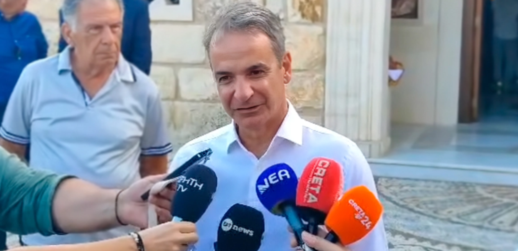 Μητσοτάκης από τα Χανιά: Η σκέψη μας βρίσκεται μαζί με όσους δίνουν  αγώνα απέναντι στις πυρκαγιές
