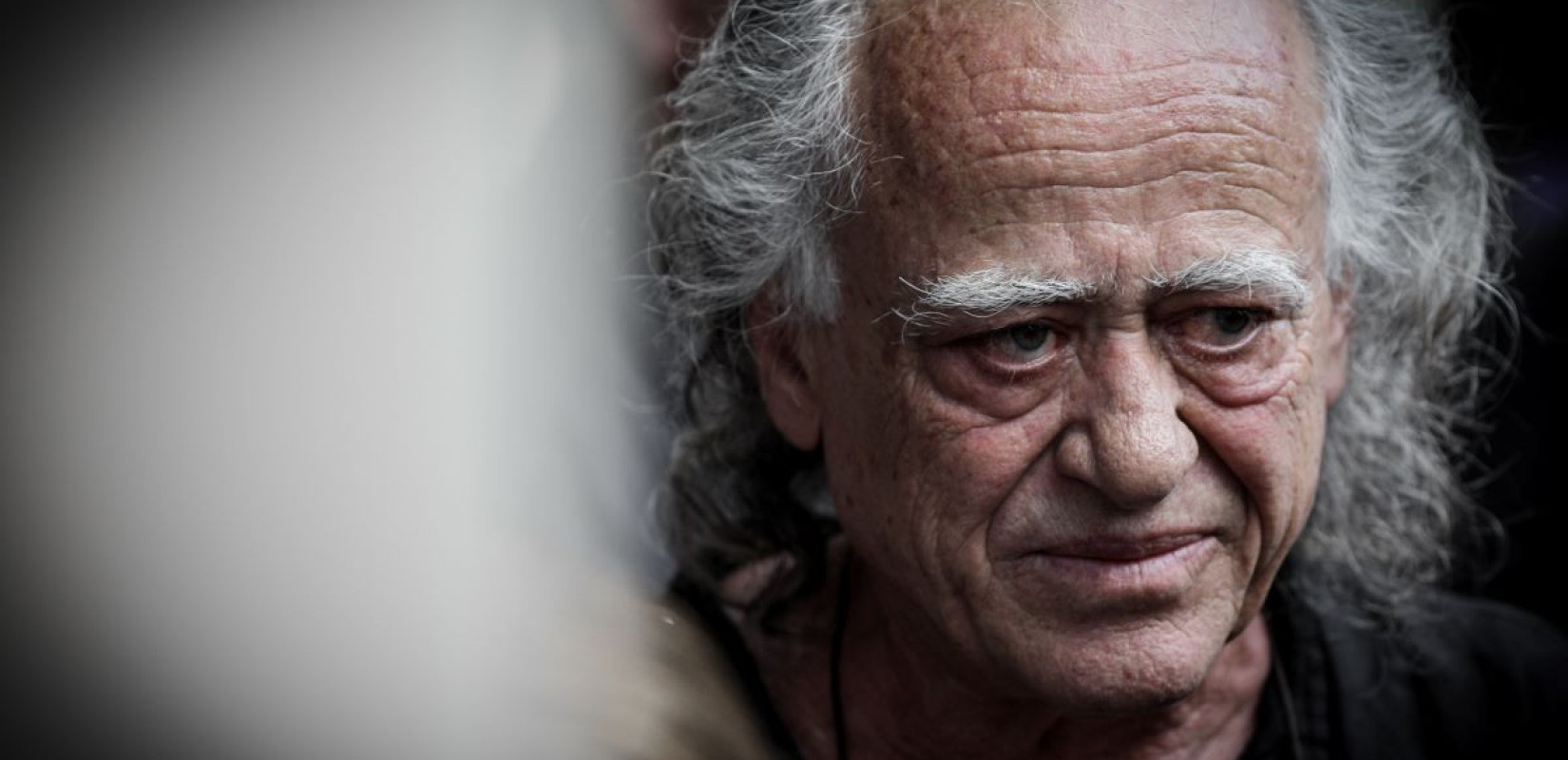 Λ. Μενδώνη για Νίκο Καλογερόπουλο - «Υπηρέτησε την τέχνη με αφοσίωση, ήθος και ανιδιοτέλεια»