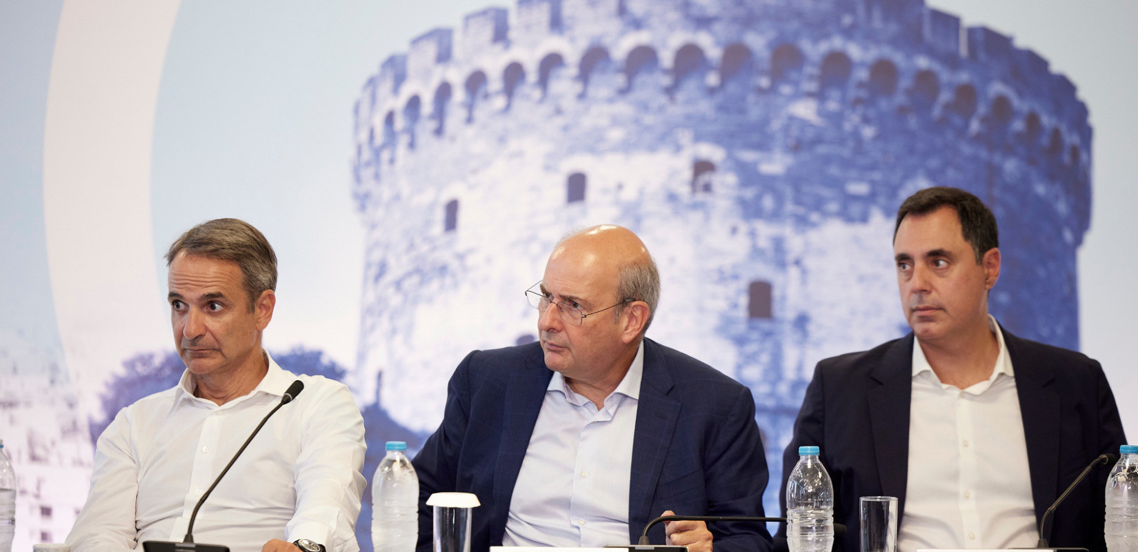 Θεσσαλονίκη: Σύσκεψη Μητσοτάκη με βουλευτές - Ο Άγιος Φανούριος, τα μικρά έργα και οι απουσίες - H ατζέντα όλων των έργων σε δύο βίντεο