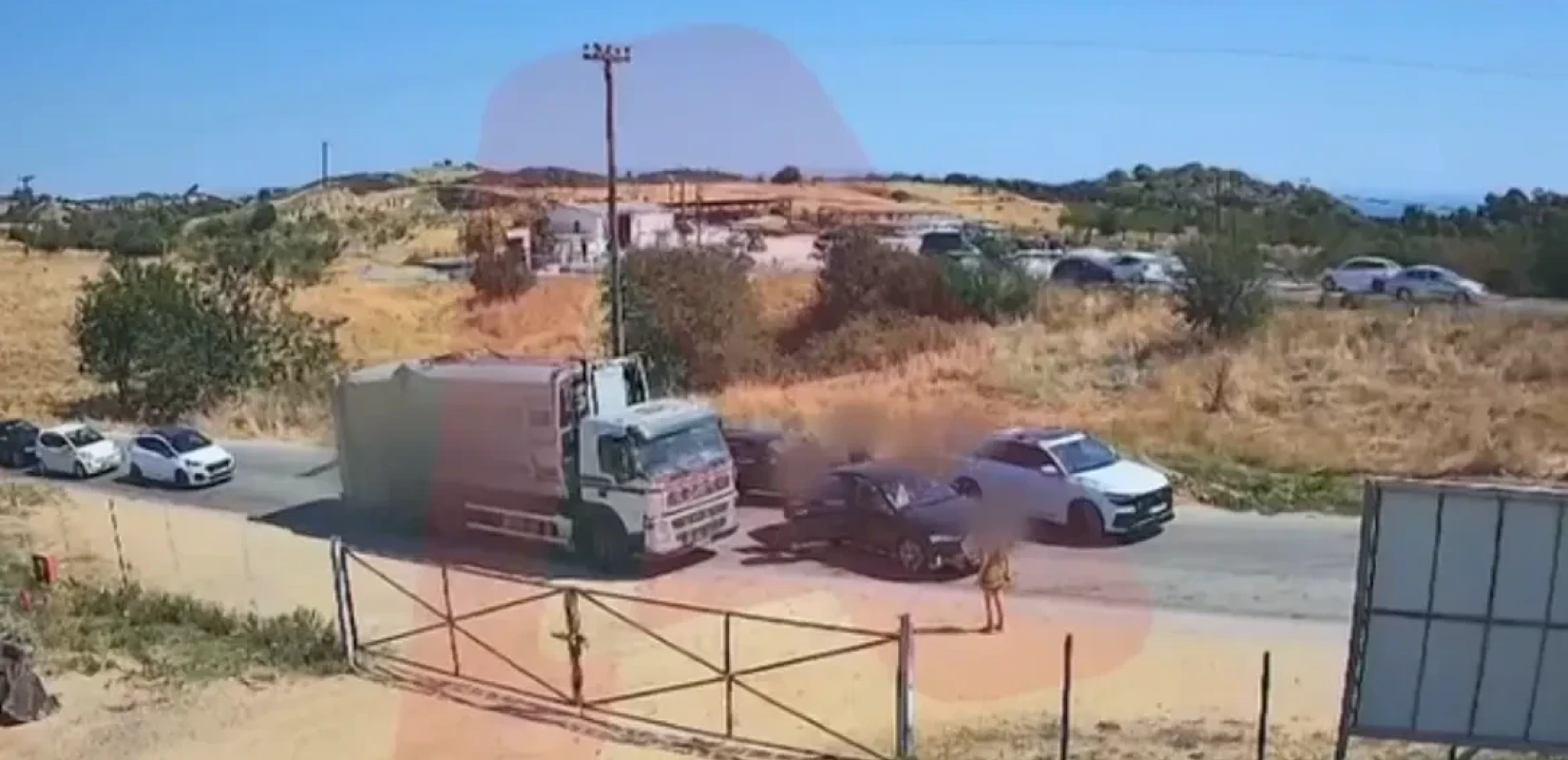 Άγριος ξυλοδαρμός οδηγού απορριμματοφόρου στη Χαλκιδική: Τον χτύπησαν επειδή τους έκανε παρατήρηση (βίντεο)