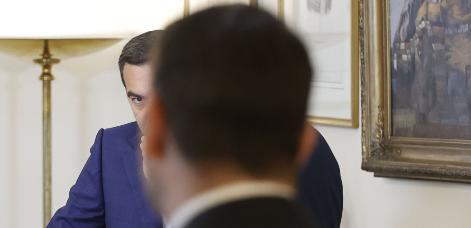 Η σκληρή μάχη της... δεύτερης θέσης και ο άτυπος διμέτωπος