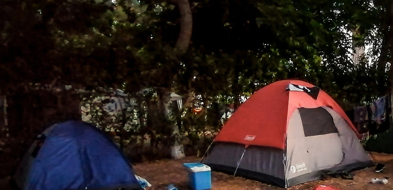 Χανιά: Νεοδιόριστη εκπαιδευτικός έμενε με την κόρη της σε σκηνή