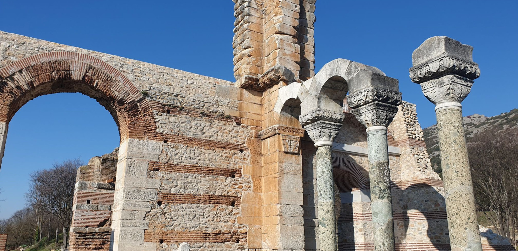 Η Λ. Μενδώνη στην ανάδειξη του αρχαιολογικού χώρου των Φιλίππων στην Καβάλα - «Η σημασία τους ξεπερνά τα όρια και της ίδιας της χώρας»