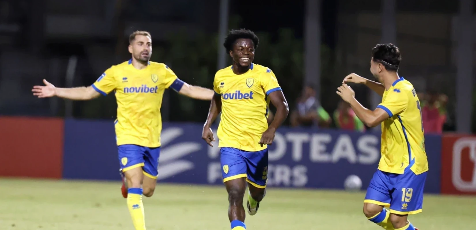 Super League: Τρίτη σερί νίκη για τον Παναιτωλικό, στη Λιβαδειά, εύκολη επικράτηση του ΟΦΗ κόντρα στην Κηφισιά