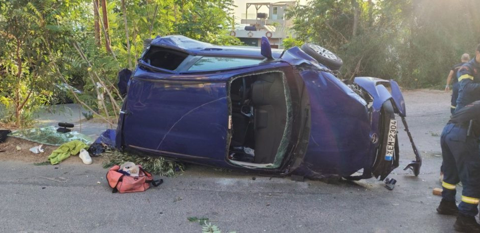 Ηράκλειο: Αυτοκίνητο έπεσε από γέφυρα 15 μέτρων - Εγκλωβίστηκε εικοσάχρονος οδηγός