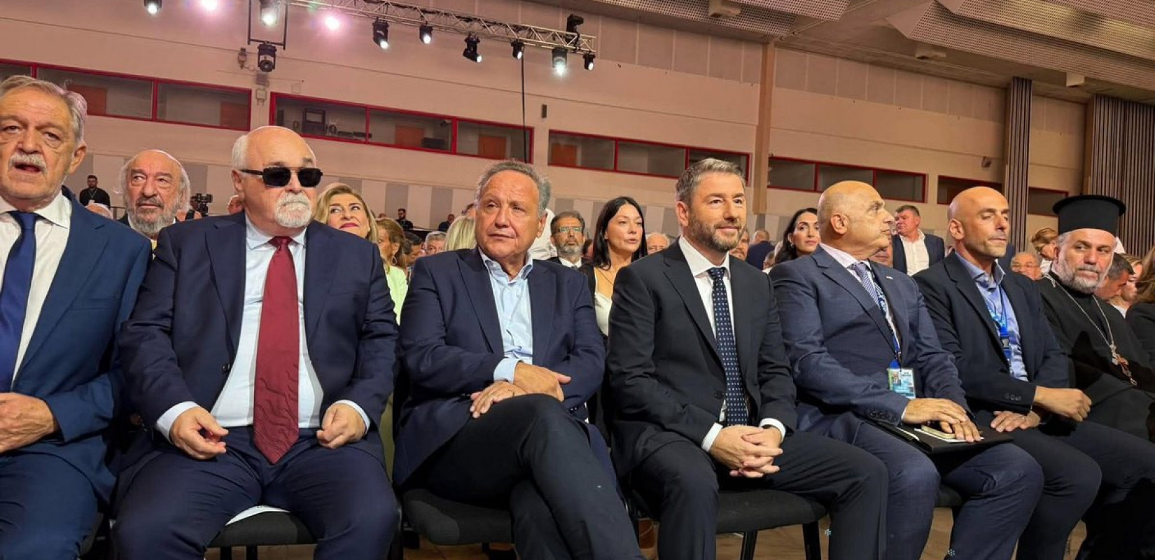 Όλα έτοιμα για την ομιλία Ανδρουλάκη στο «Βελλίδειο» - Δείτε φωτογραφίες