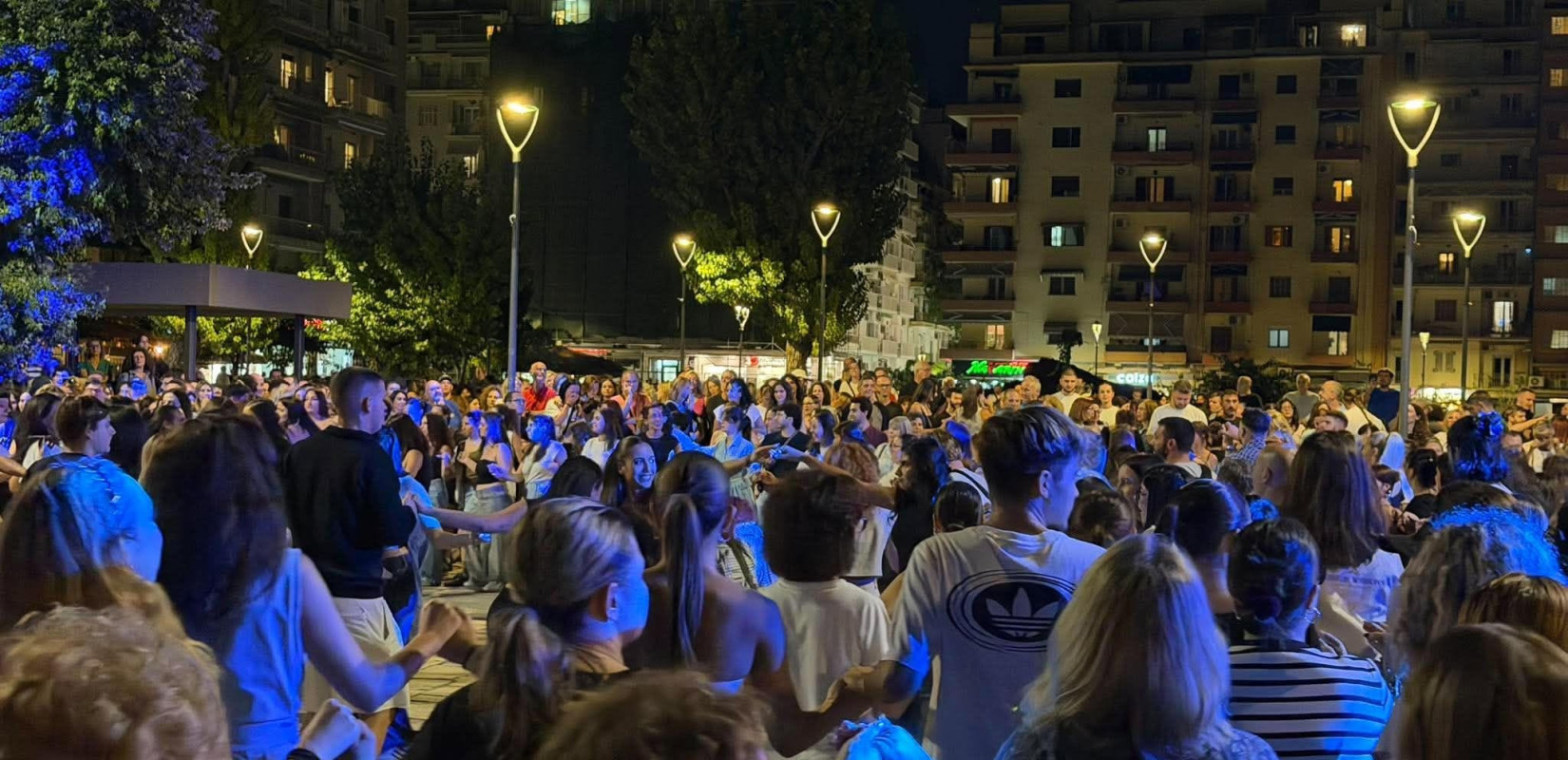 Παραδοσιακό πανηγύρι στην καρδιά της Θεσσαλονίκης: Ζωντάνεψε για δεύτερη χρονιά η Πλατεία Ναυαρίνου (βίντεο)