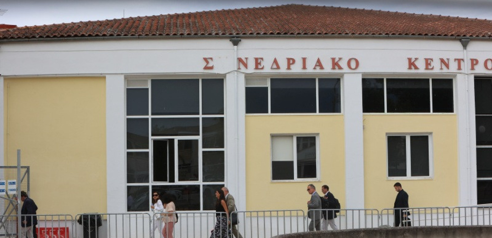 Δίκη Τεμπών: Συνεχίζονται οι καταθέσεις συγγενών - Το «ενδεκάλεπτο κενό» και το κινητό του σταθμάρχη