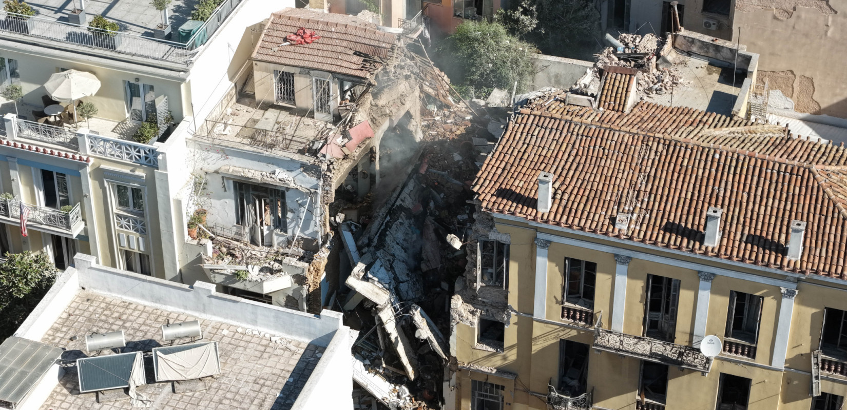 Συλλυπητήριο μήνυμα του ΥΠΕΞ για τον θάνατο των 6 ανθρώπων στην Πλάκα