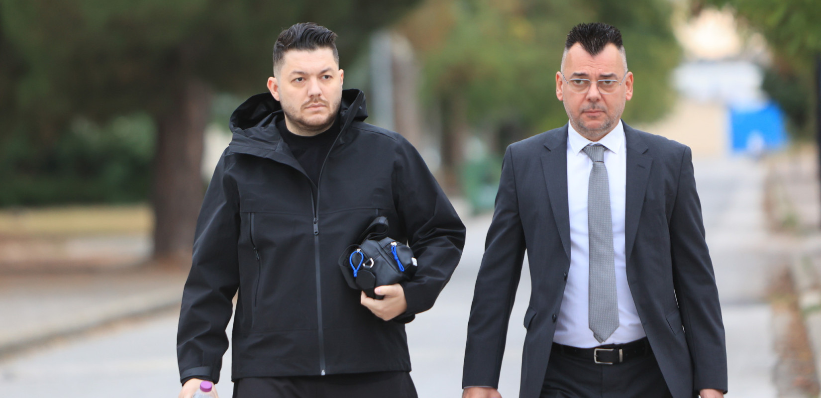 Δίκη για τα Τέμπη: «Εκτοξεύτηκα και βρέθηκα καρφωμένος σε μια λαμαρίνα» κατέθεσε επιζών