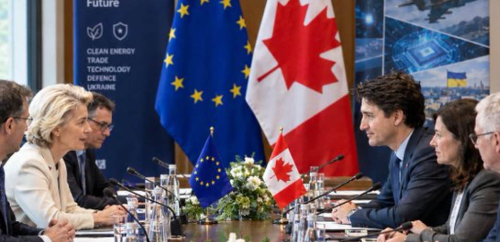 «Νέα συμμαχία» ΕΕ - Καναδά σε ψηφιακές υπηρεσίες, ενέργεια και πυροσβεστικά αεροσκάφη