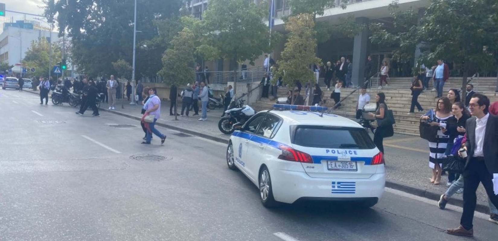 Θεσσαλονίκη: Λήξη συναγερμού στο Δικαστικό Μέγαρο μετά από τηλεφώνημα για βόμβα - Ήταν φάρσα (βίντεο)