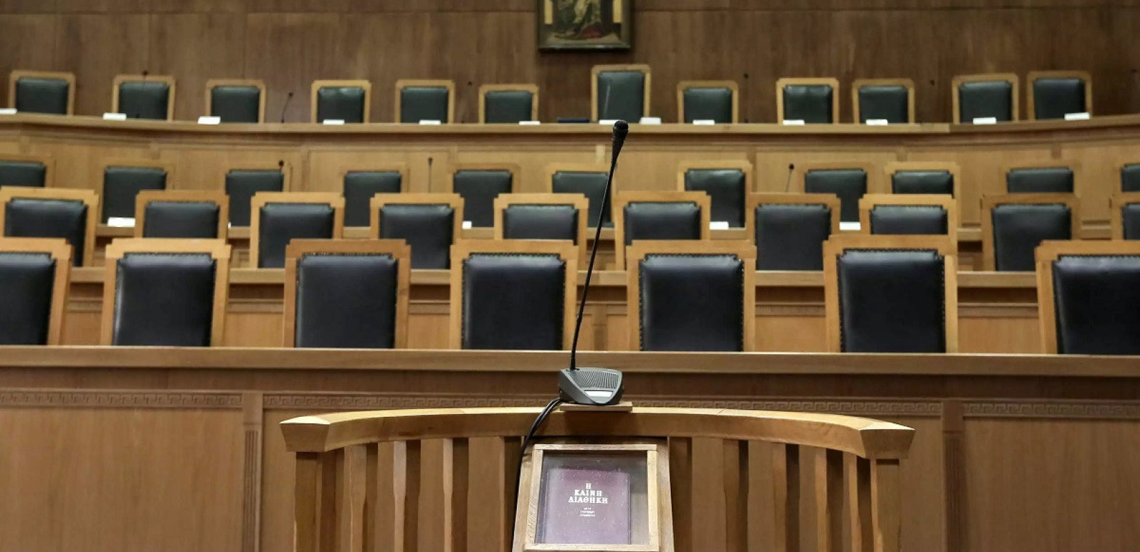Τέμπη, υποκλοπές και ΟΠΕΚΕΠΕ: Οι τρεις δίκες  που προβληματίζουν  την κυβέρνηση