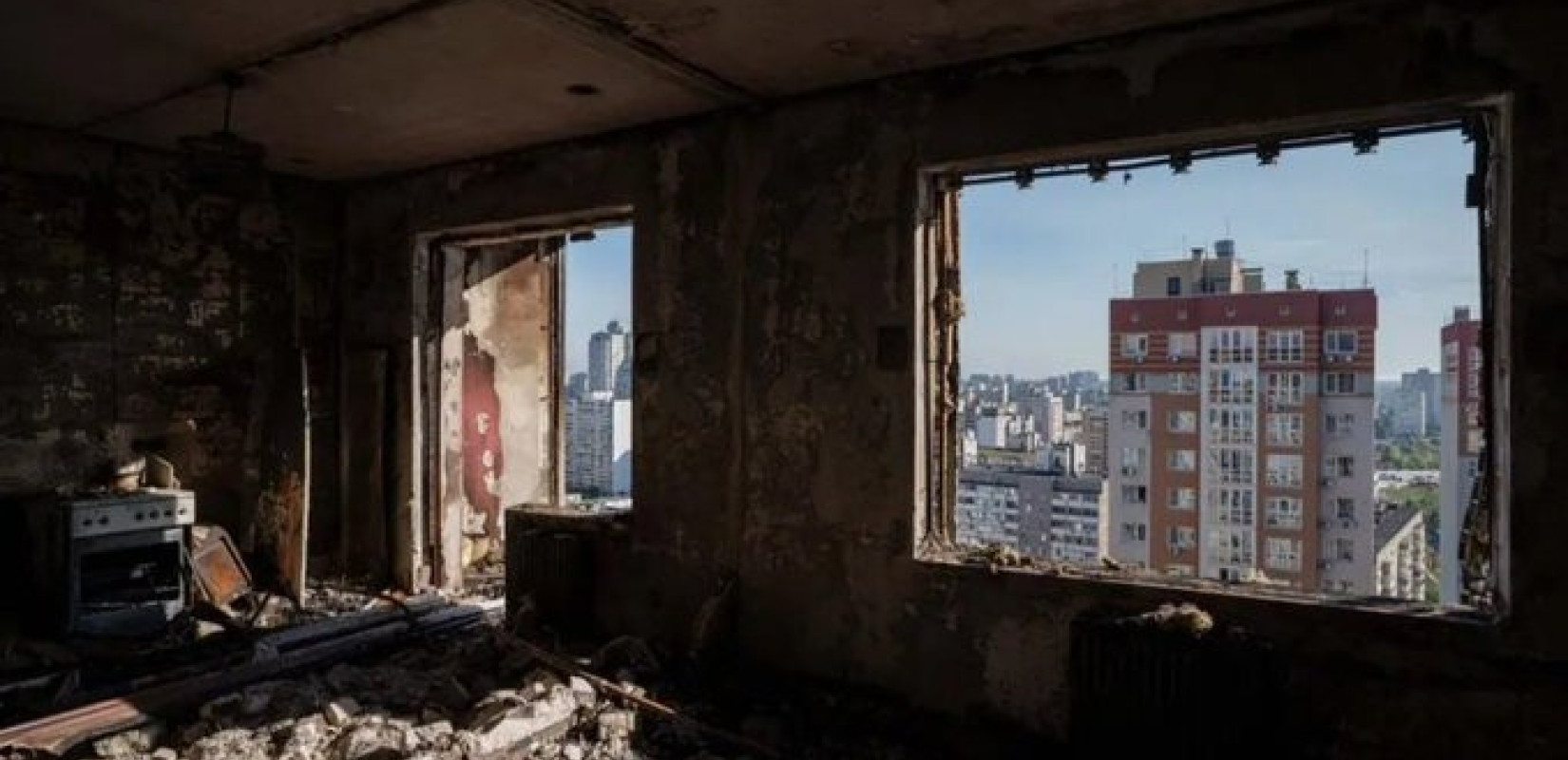 Αιματηρές ρωσικές επιδρομές σε Κίεβο και Χάρκοβο: Τρεις νεκροί και δεκάδες τραυματίες
