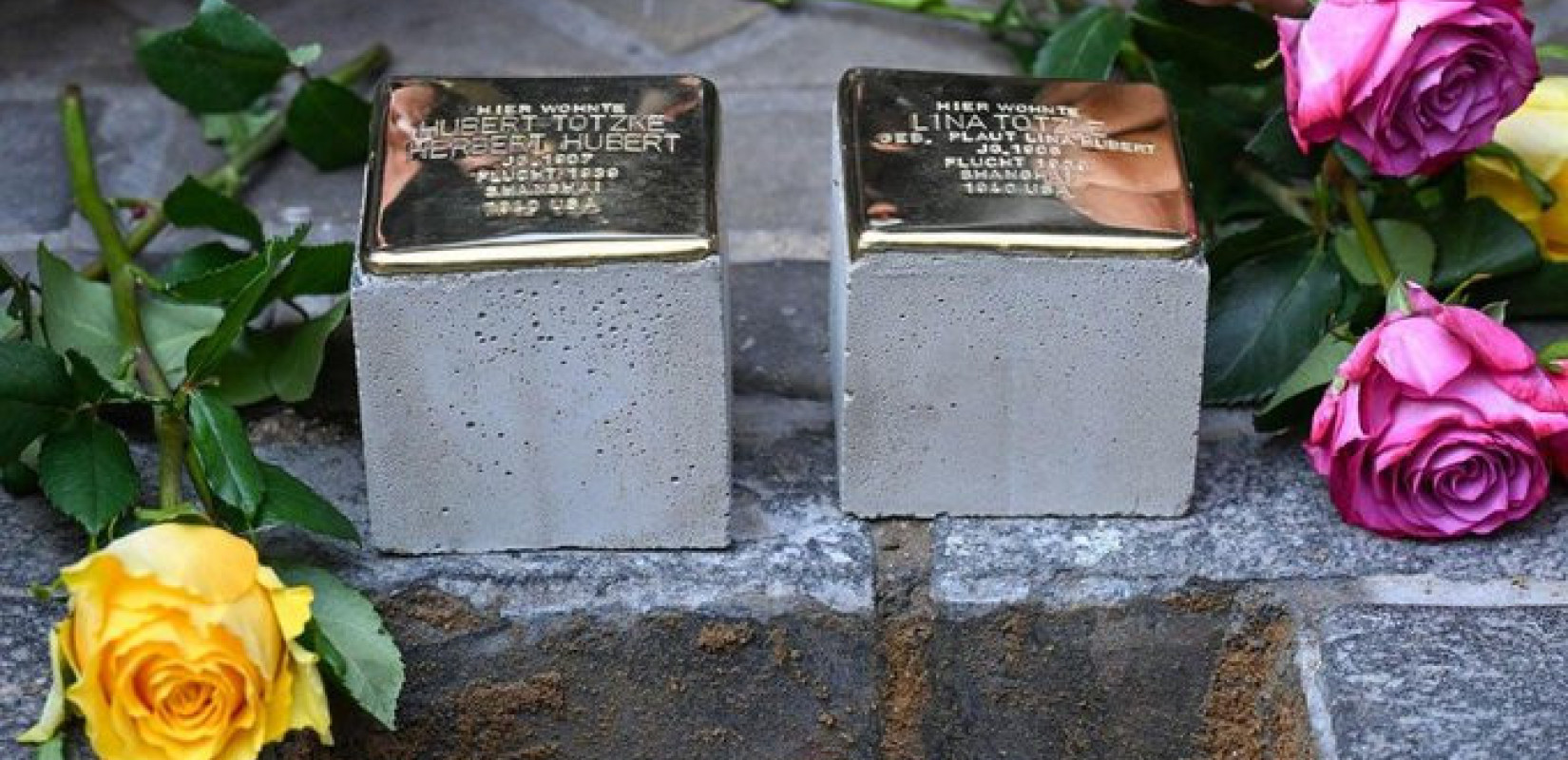 Γερμανία: Ο δήμος Χαϊντενάου απαγορεύει τα χάλκινα πλακίδια μνήμης για τα θύματα των Ναζί