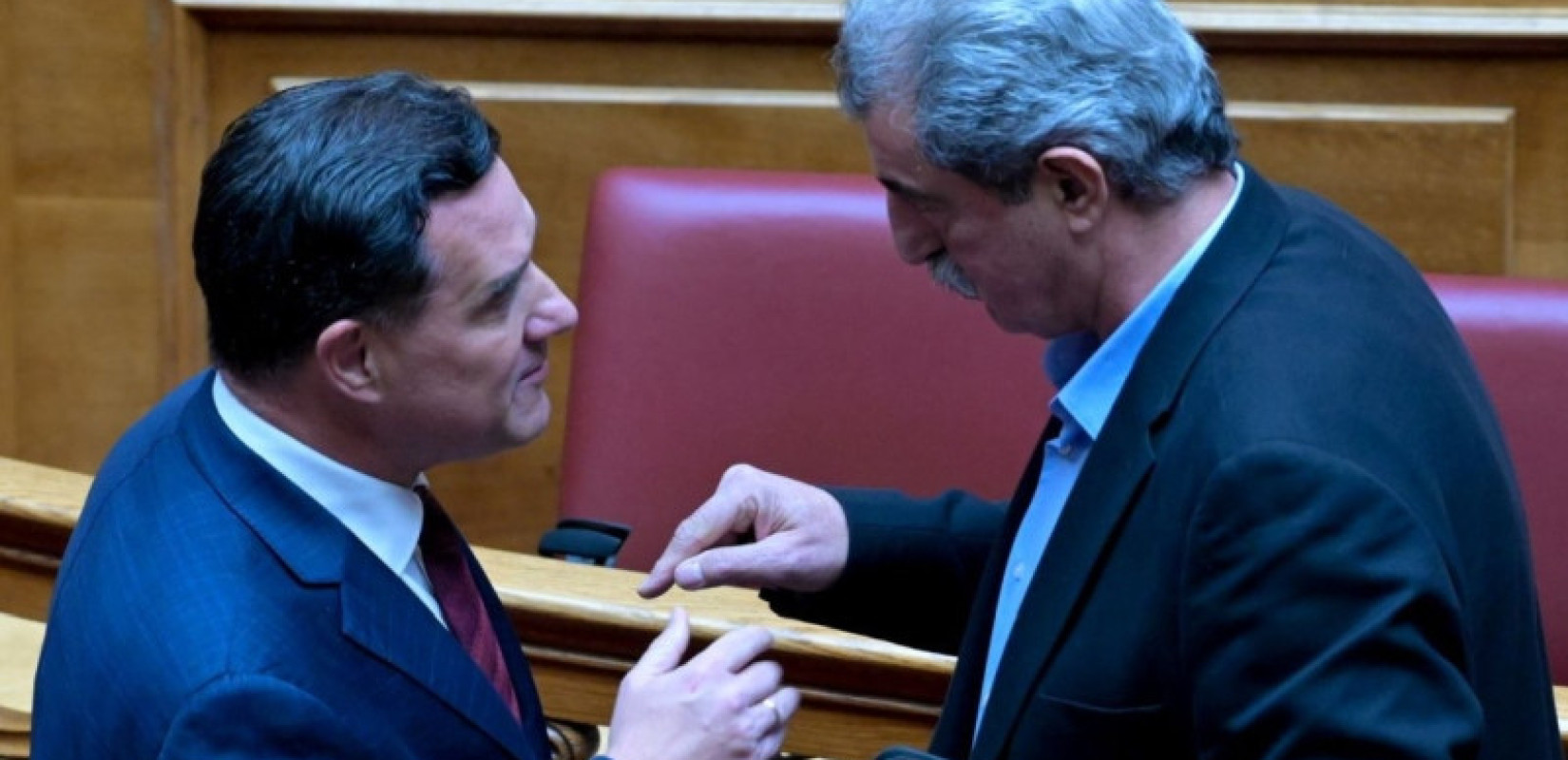 Σφοδρή επίθεση Πολάκη σε Άδωνι Γεωργιάδη: «Παραιτήσου και γύρνα στα νανογιλέκα» – Νέες καταγγελίες για διαφήμιση κλινικής