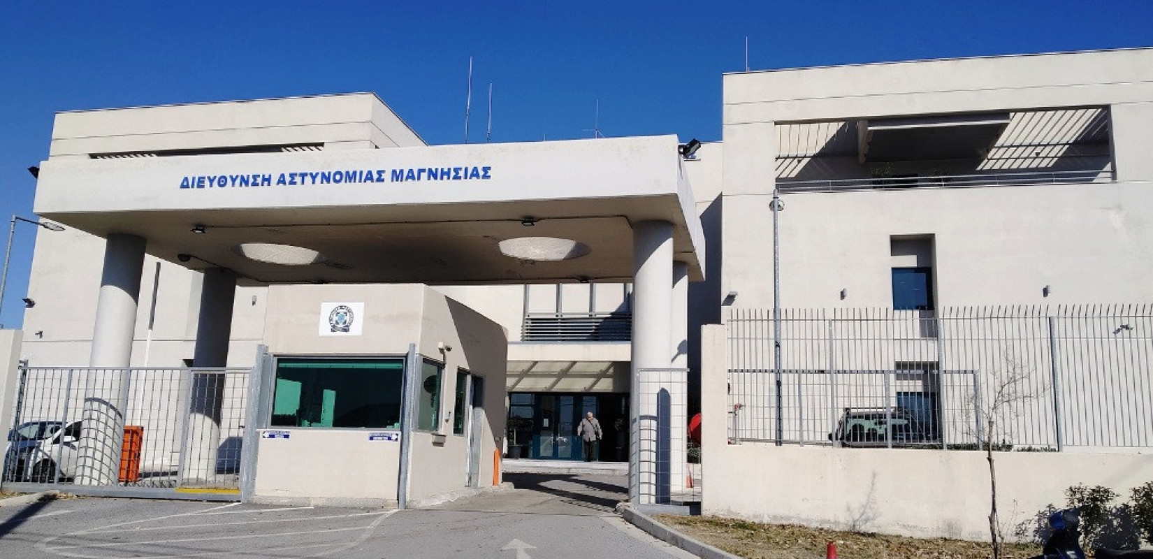 Βόλος: 47χρονος κατηγορείται ότι έβαλε φωτιά στα κρατητήρια