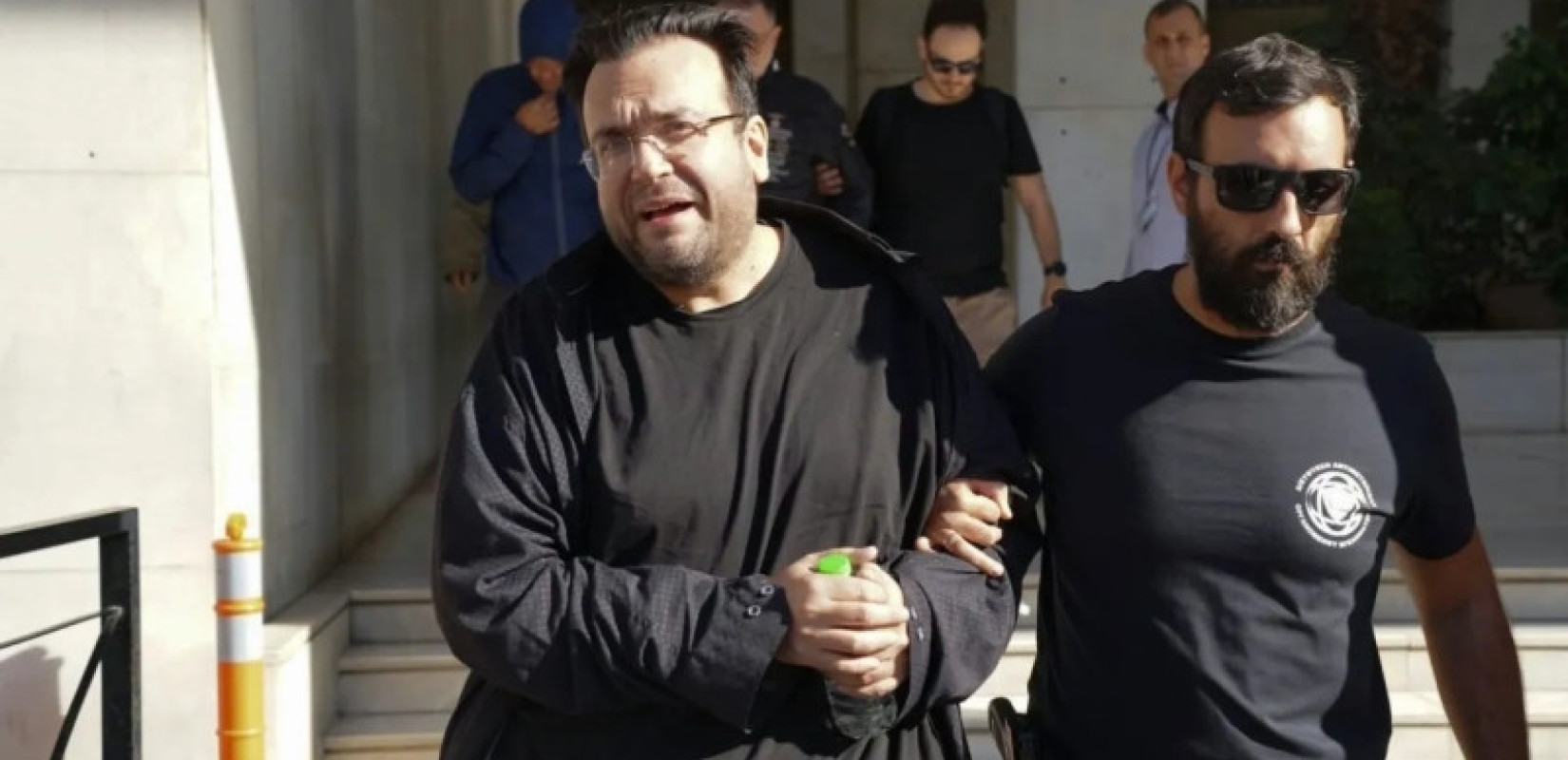 «Είμαι αθώος, είναι σκευωρία»: Ο Φίλιππος Καμπούρης στη ΓΑΔΑ λίγο πριν τη μεταγωγή του στην Ευελπίδων