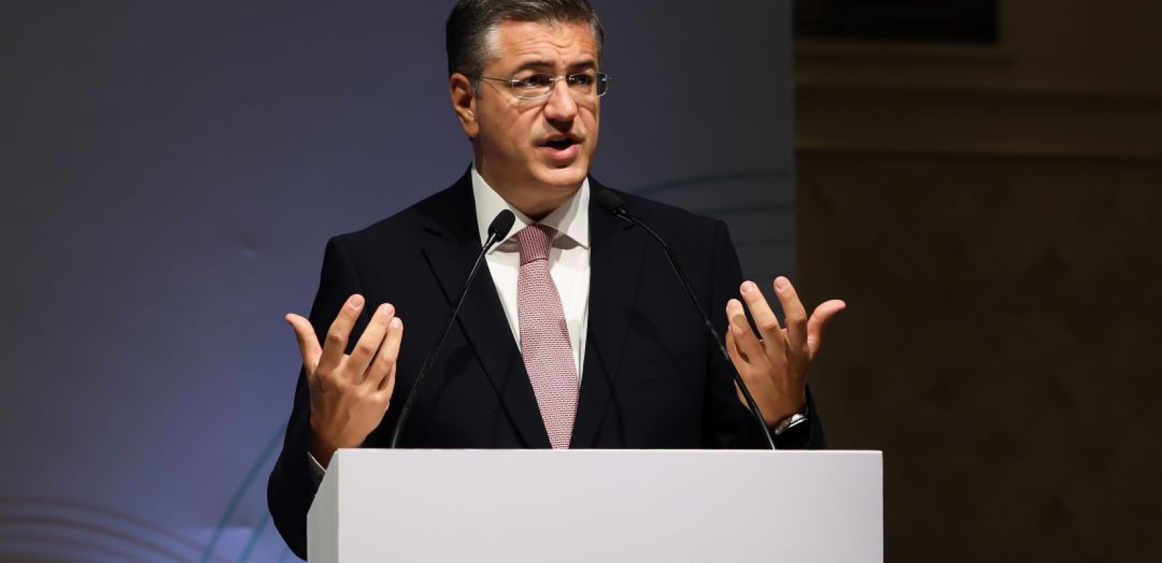 Επίσημη επίσκεψη του Απόστολου Τζιτζικώστα στην Ινδία