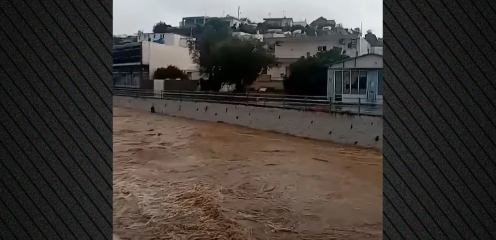 Ρόδος: Νεκρός 25χρονος από την κακοκαιρία - Παρασύρθηκε με το ΙΧ του στη θάλασσα