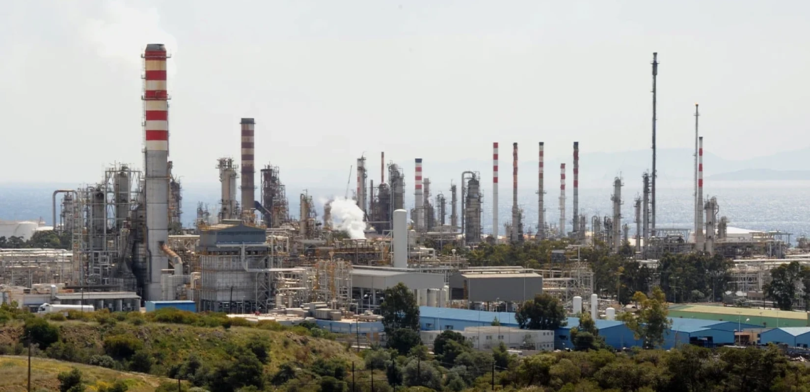 Έκρηξη στις εγκαταστάσεις της Motor Oil: Πέθανε ο ένας από τους δύο τραυματίες