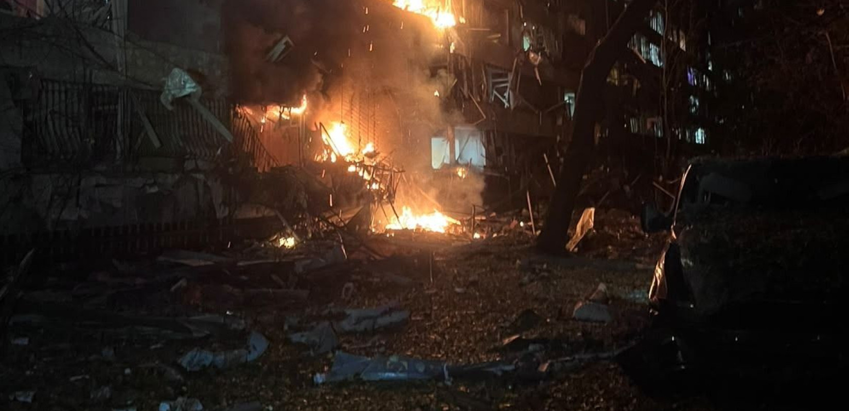Μαζικό «σφυροκόπημα» της Ρωσίας στην Ουκρανία: Τουλάχιστον έξι νεκροί και μπλακ άουτ σε υποδομές