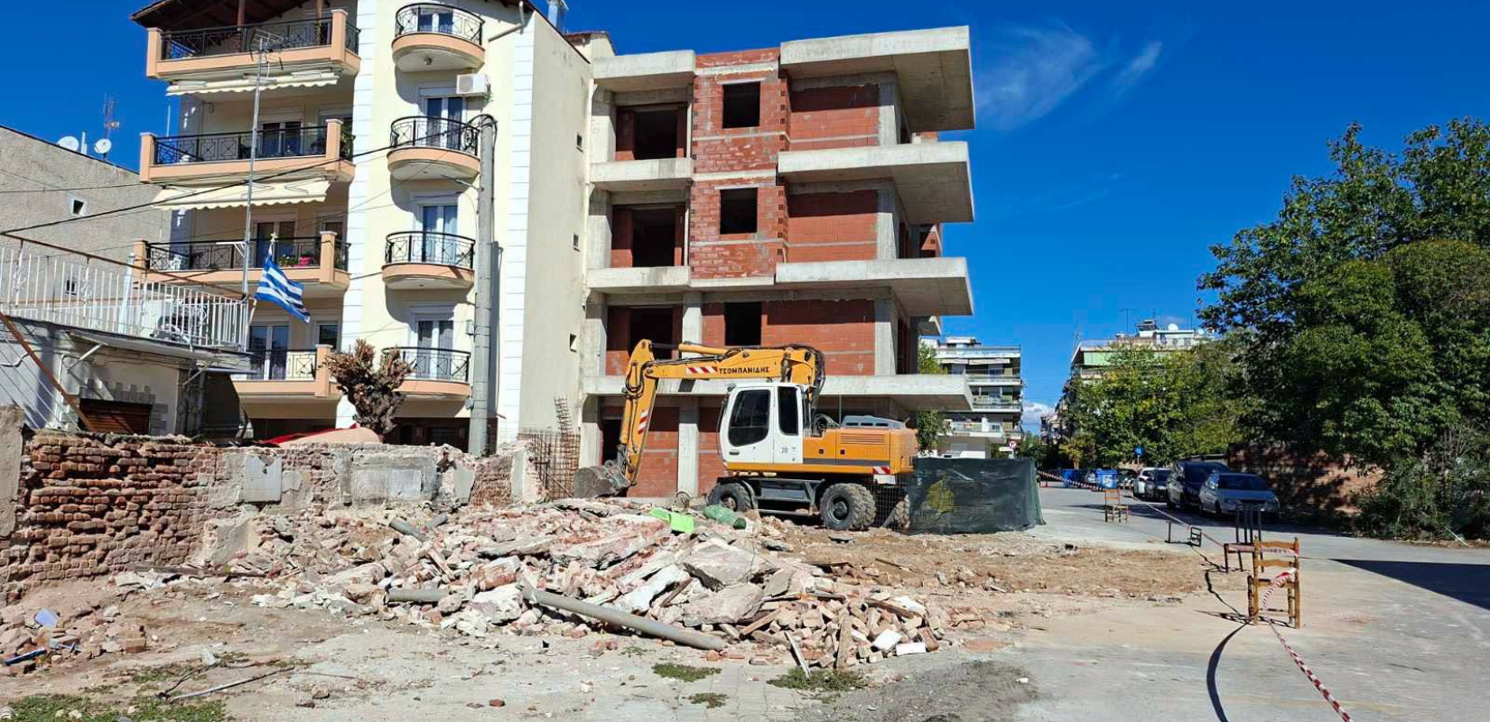 Δήμος Αμπελοκήπων - Μενεμένης: Απομάκρυνση ρυμοτομούμενου κτίσματος στην οδό Ομήρου