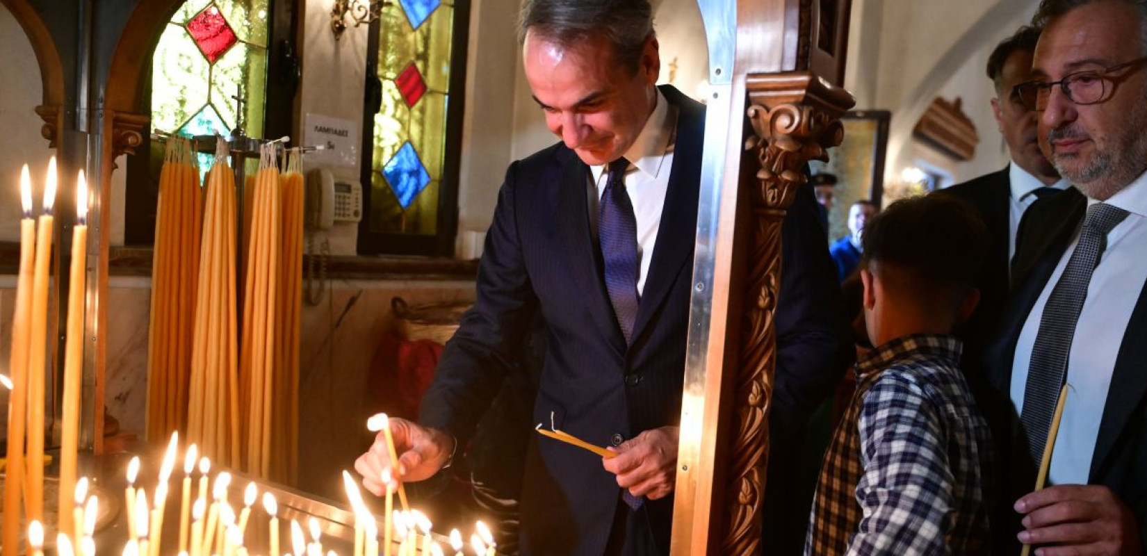 Στον ναό του Αγίου Δημητρίου στην Αθήνα ο Κ. Μητσοτάκης - Τα συγχαρητήρια του αρχιεπισκόπου Αυστραλίας κ. Μακάριου για την συμφωνία στη Μονή Σινά