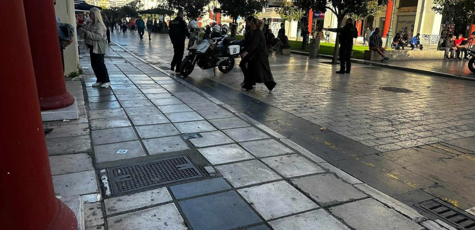 Θεσσαλονίκη: Λήξη συναγερμού για την «ύποπτη» βαλίτσα στο πλακόστρωτο της Αριστοτέλους (βίντεο & φωτ.)