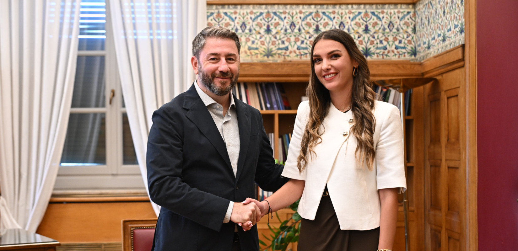 Και επίσημα στο ΠΑΣΟΚ η Μυρτώ Κοροβέση