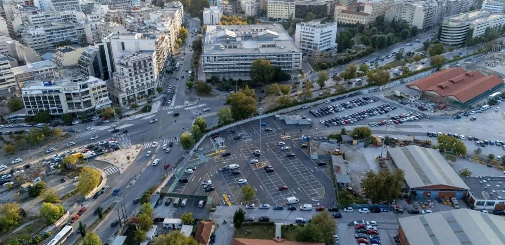 Θεσσαλονίκη: 156 νέες θέσεις στάθμευσης στο κέντρο - Άνοιξε το πάρκινγκ Π3 στο λιμάνι