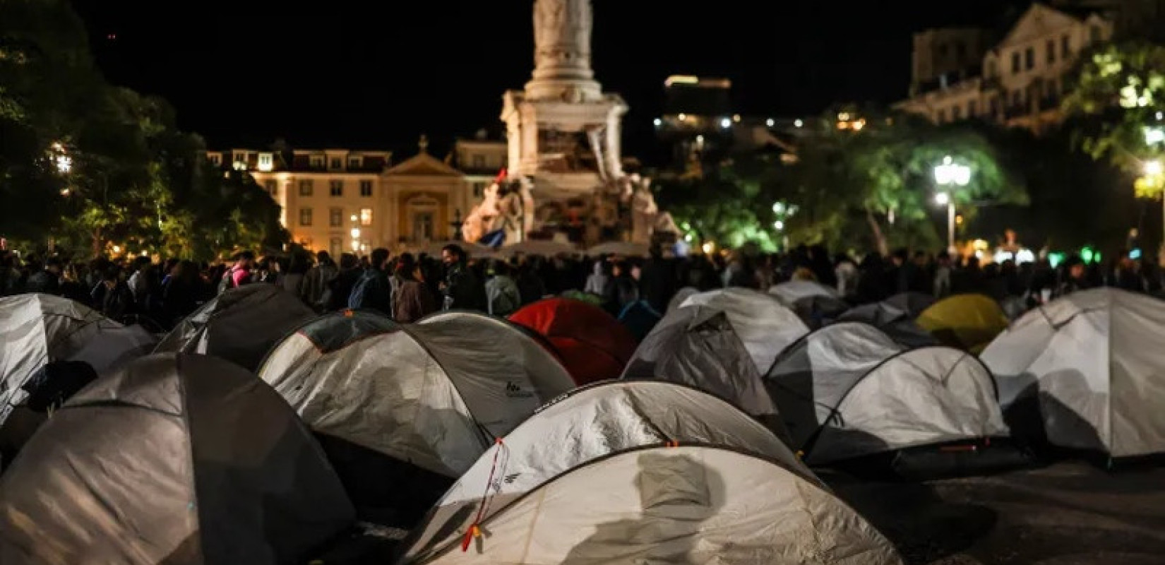 Πορτογαλία: Η στεγαστική κρίση βγάζει χιλιάδες πολίτες στους δρόμους - Επεισόδια και 55 συλλήψεις