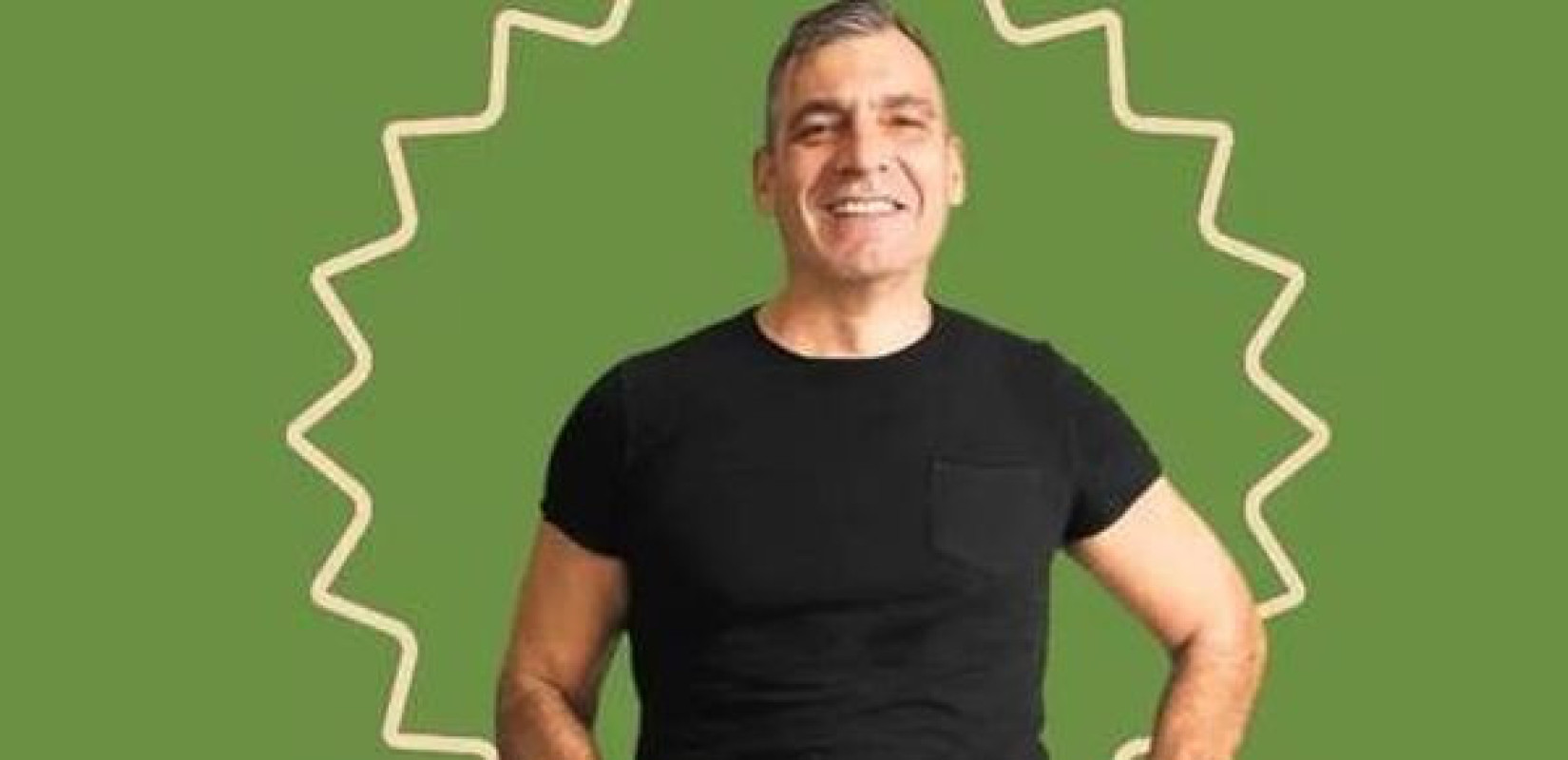 Θεσσαλονίκη: Ο Γιάννης Σερβετάς αδειάζει τη βαλίτσα του επί σκηνής