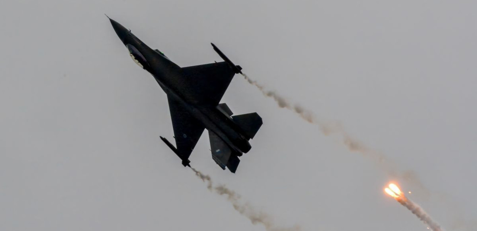 «Σκίζει» τους αιθέρες της Θεσσαλονίκης το F-16 «Ζευς» στις σημερινές δοκιμαστικές πτήσεις εν όψει 28ης Οκτωβρίου (βίντεο)