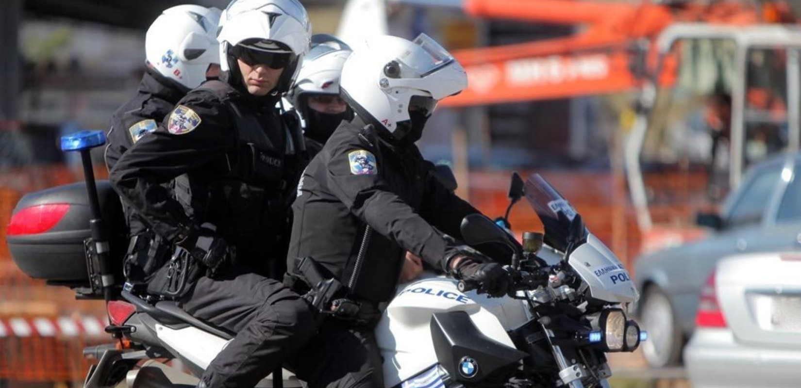 Τραυματισμός αστυνομικού μετά από επίθεση αγνώστων στα Εξάρχεια