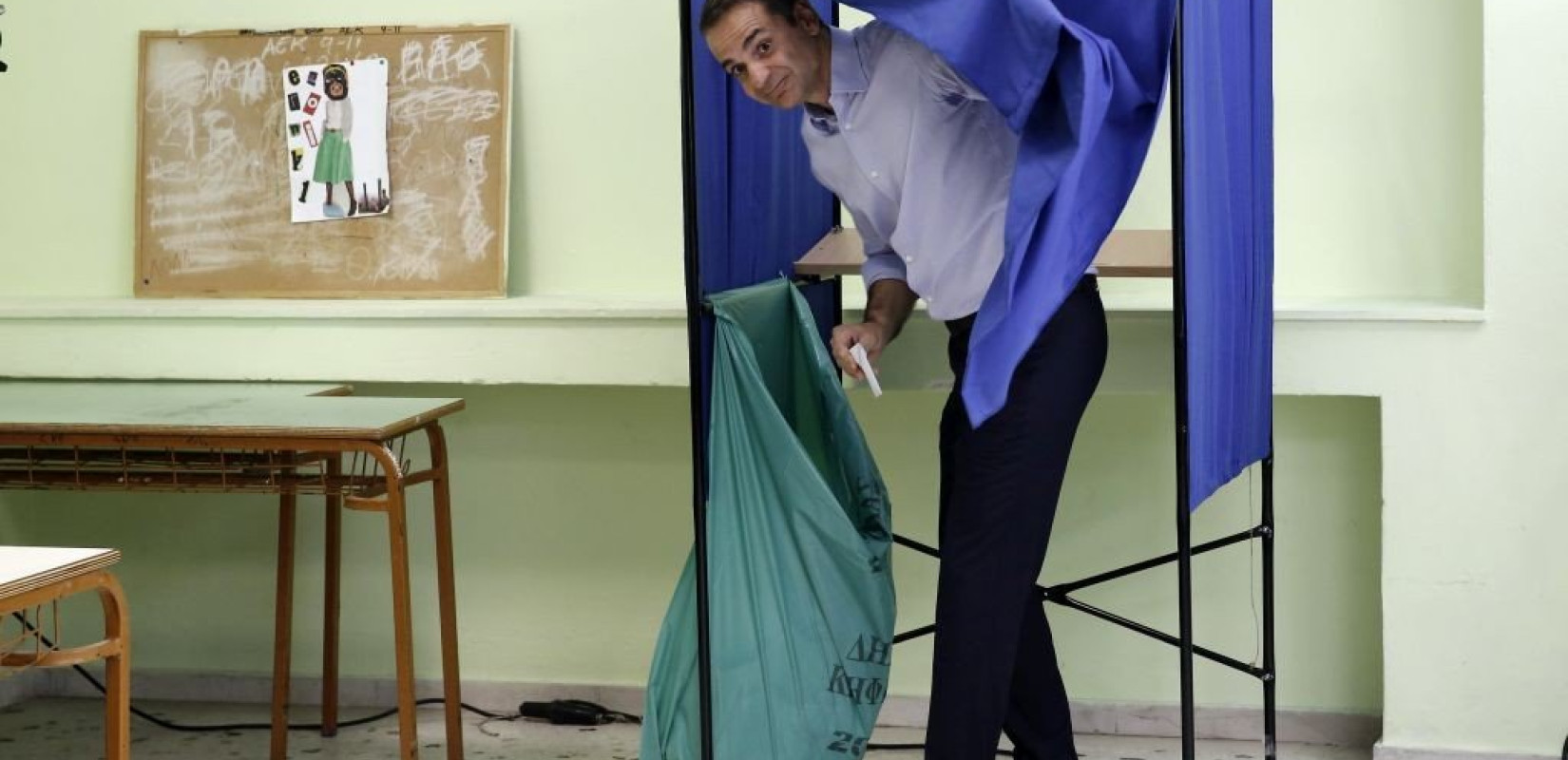 Καθαρή νίκη της ΝΔ δείχνουν τα αποτελέσματα των exit poll